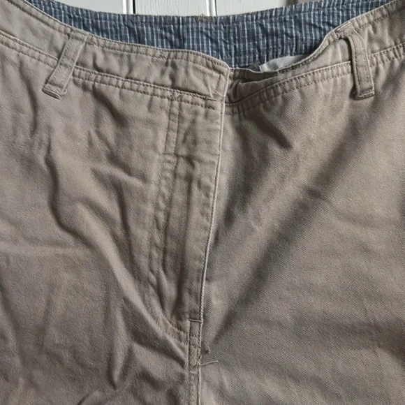 STO (Susquehanna Trail Outfitters) Capris Khaki Size 12 - Picture 6 of 7